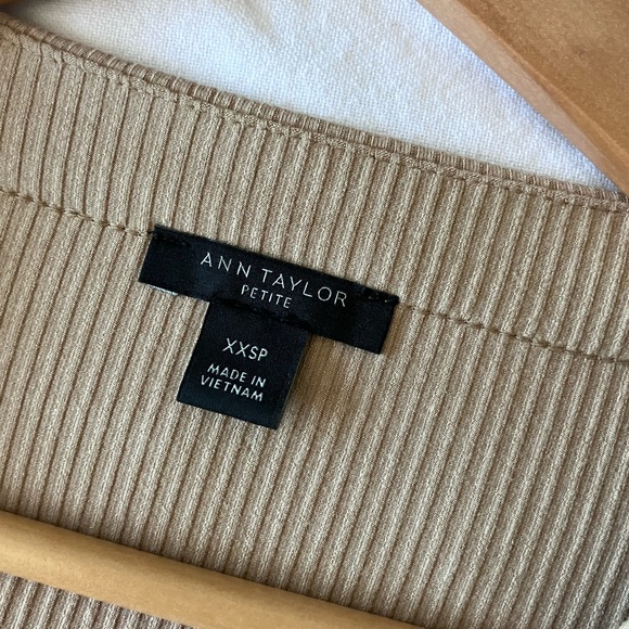 ANN TAYLOR Tan Ribbed Button Front Midi Dress Size XXSP - Picture 10 of 12